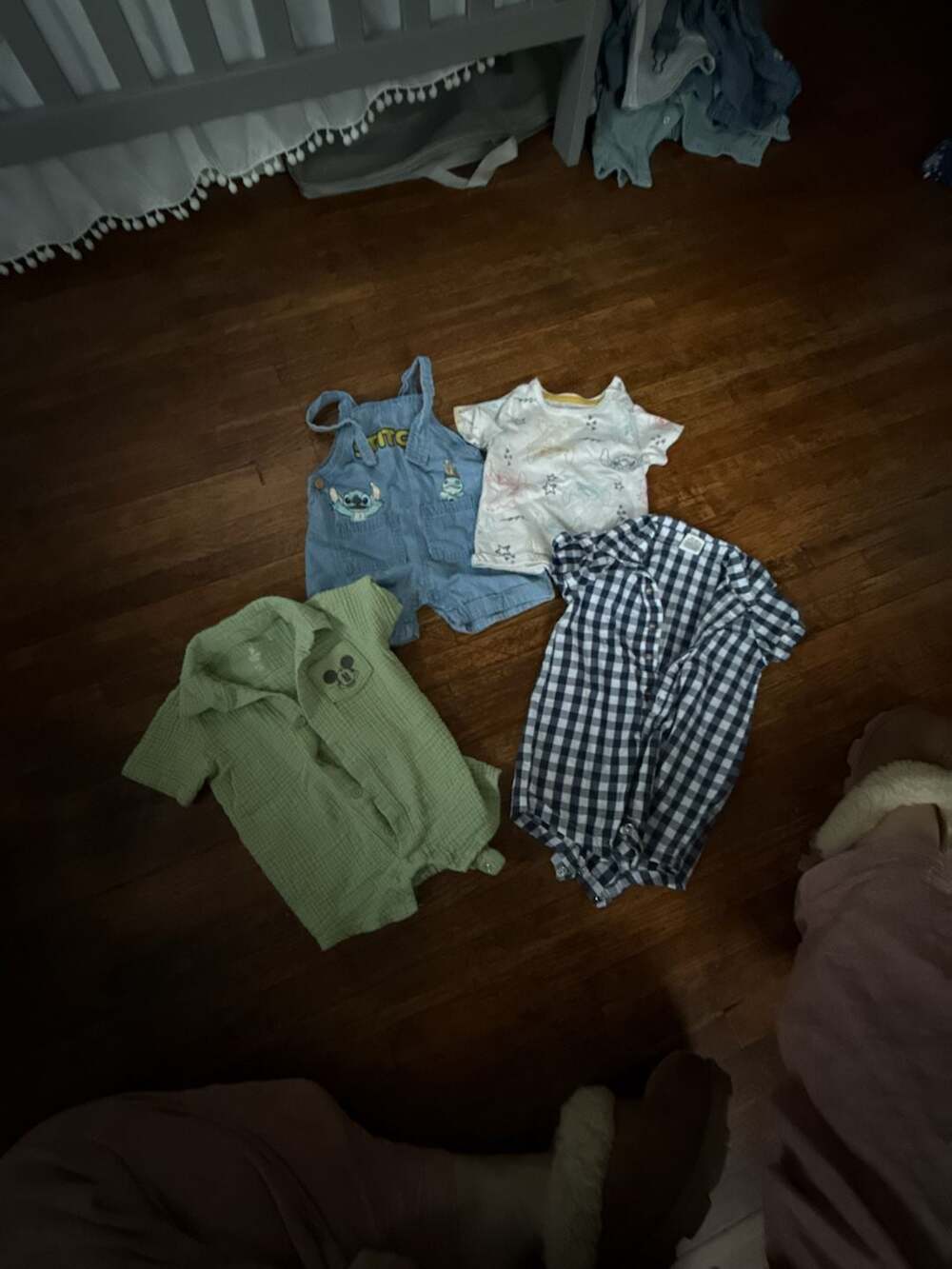 Disney set Size 6-9 Months